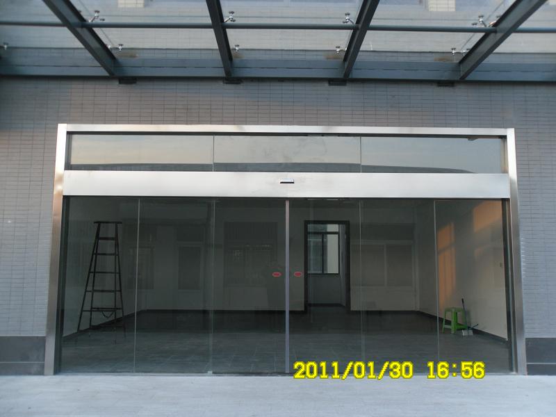 ͨ̩}ԄTCнӲĻԄT̰b