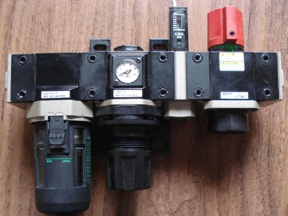 專業(yè)代理FILTREC過濾器 D110T10A