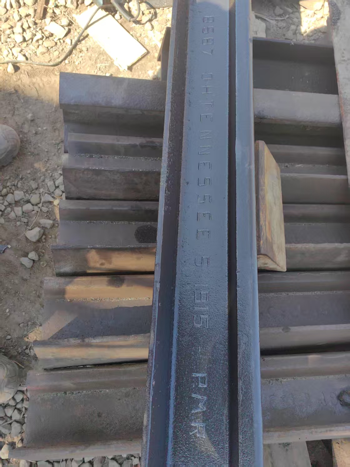 漢陽(yáng)鉄廠造82年二手起重軌收售