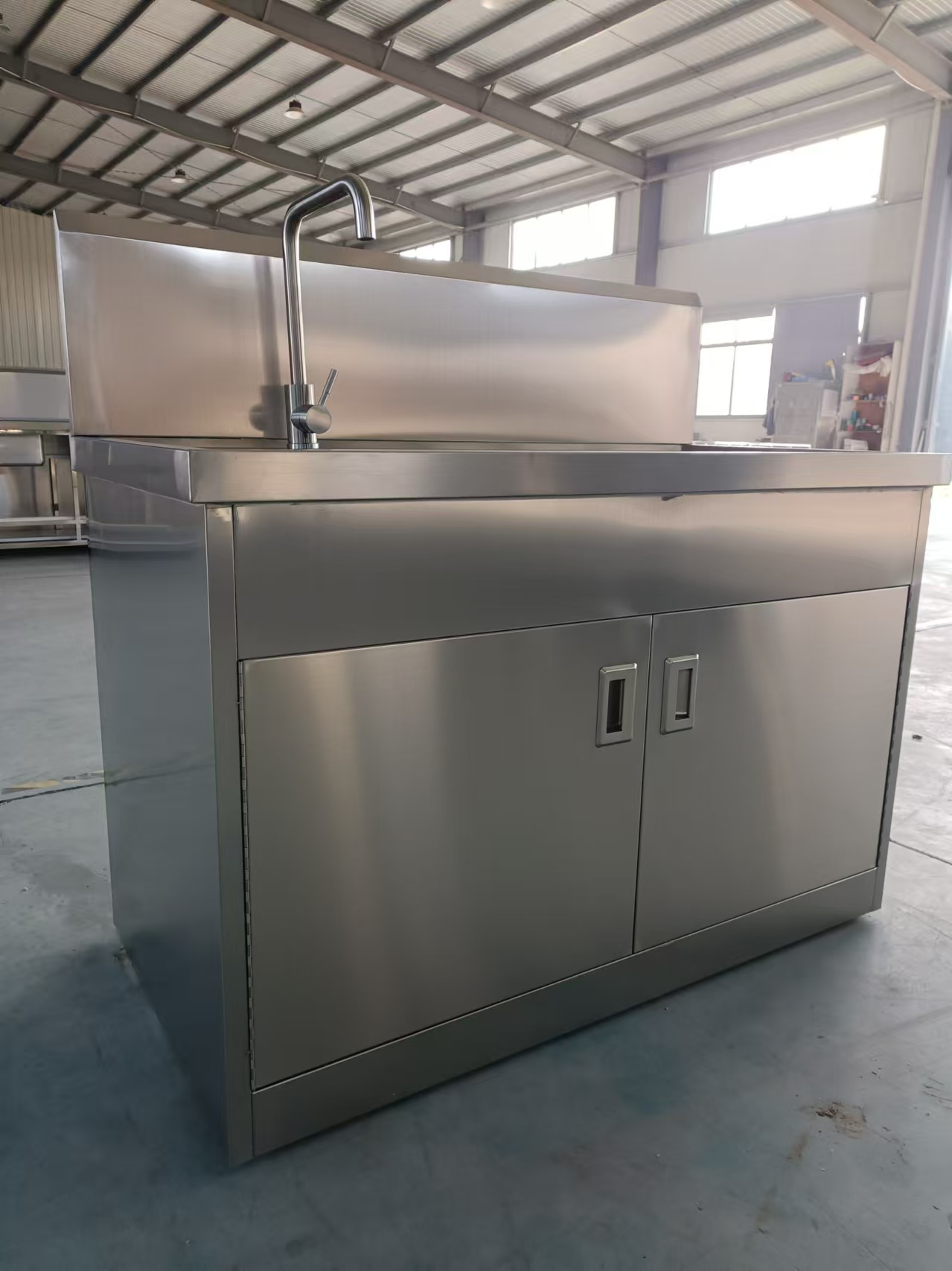 不銹鋼內(nèi)鏡清洗水槽胃腸鏡浸泡設(shè)備