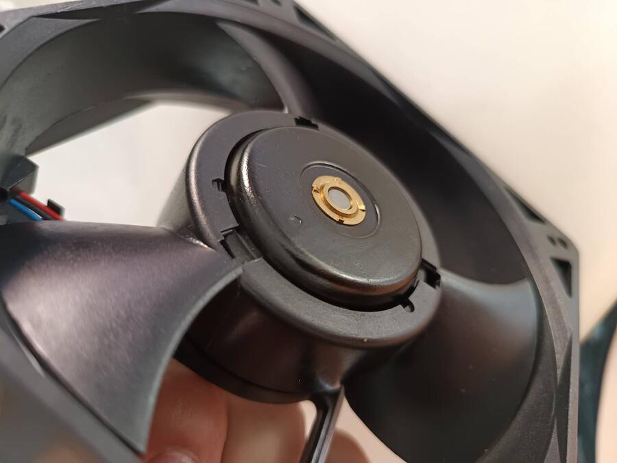 EFB1324SHEԭb__12738 12.7CM 24V 1.38A