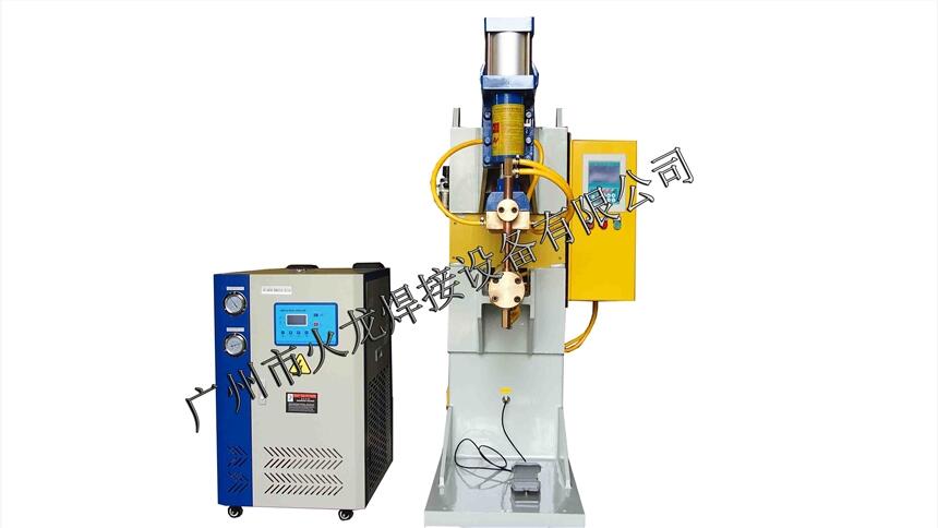 廣東中頻逆變直流點焊機(jī),無痕點焊機(jī),特別適合銅、鋁點焊,專業(yè)生產(chǎn)廠家