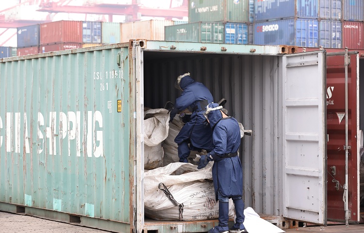 uM(jn)/횲ˈ(bo)P(gun)P(gun)̼YϽB