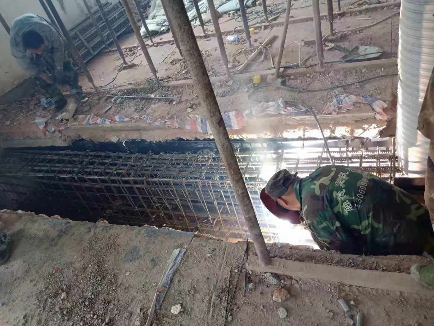 Iӹ̹˾zyb˾ӹʩFꠣ\ź