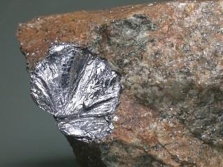 UVɰM(jn)ڈ(bo)P(gun)