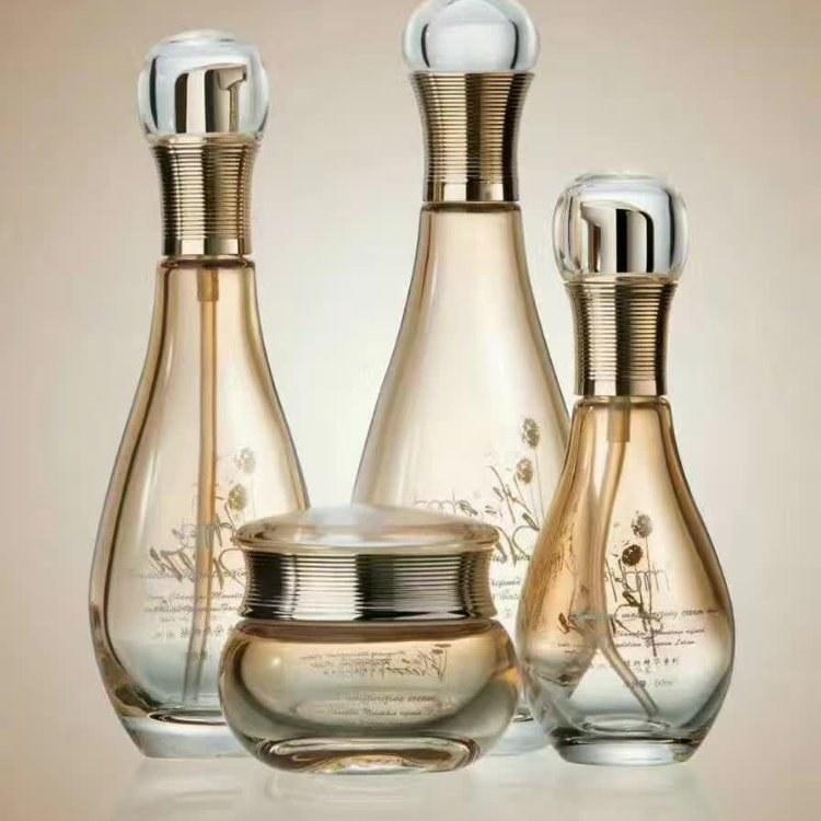 λyƷƿӹ ƿS yƷƿa(chn)S