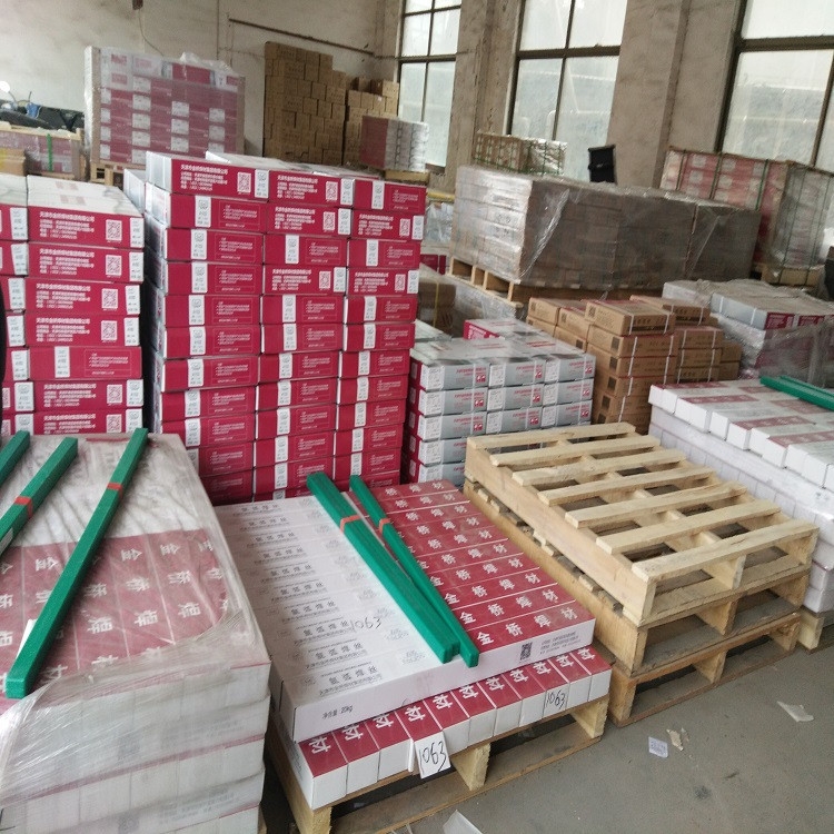 山東斯坦福YD132耐磨焊絲 氣保堆焊藥芯焊絲 廠家直銷 山東斯坦福YD132耐磨焊絲 氣保堆焊藥芯焊絲 廠家直銷