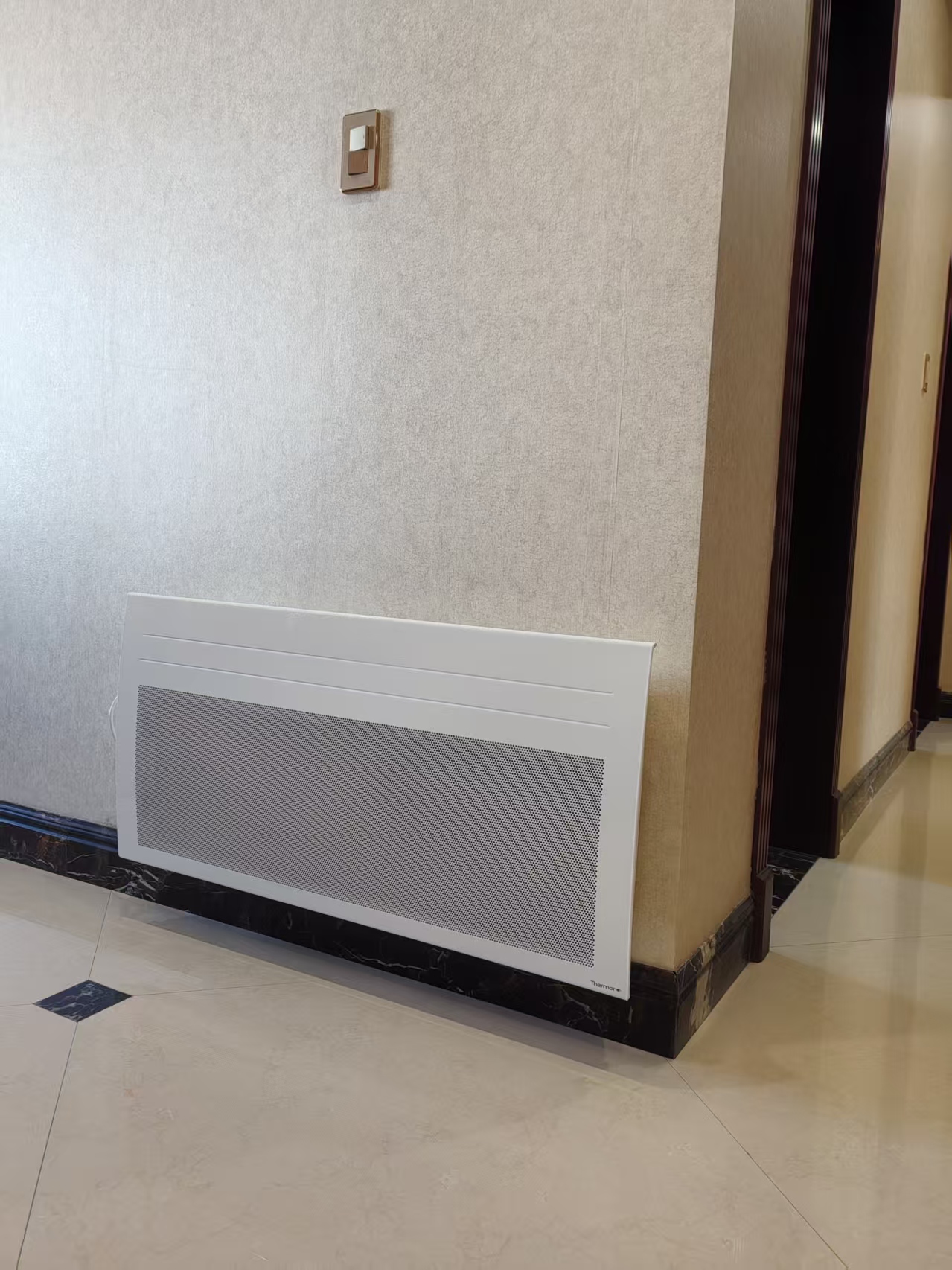 熱輻射式暖氣片,新技術,中溫散熱 熱輻射式暖氣片,新技術,中溫散熱