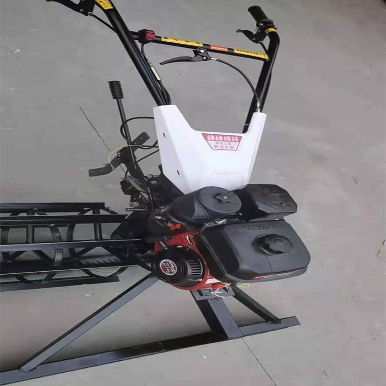 vַǻҙC L\䁰ǻҙC  1ַҙC