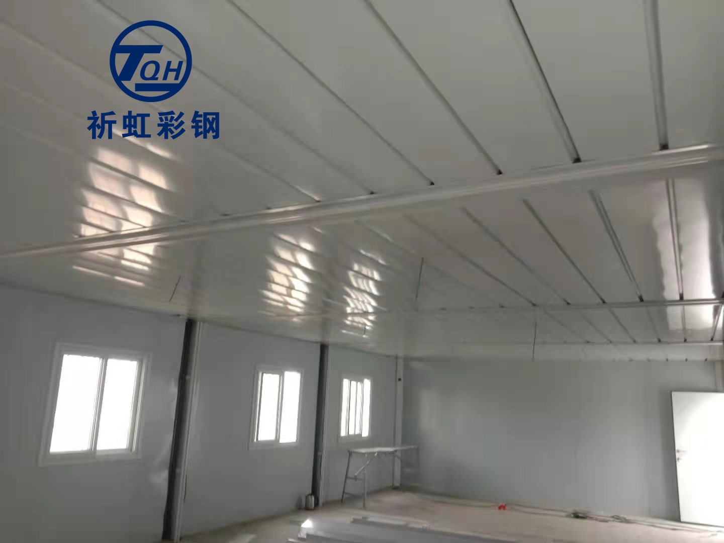 жִ䷿U ᳍hb췿 F؛