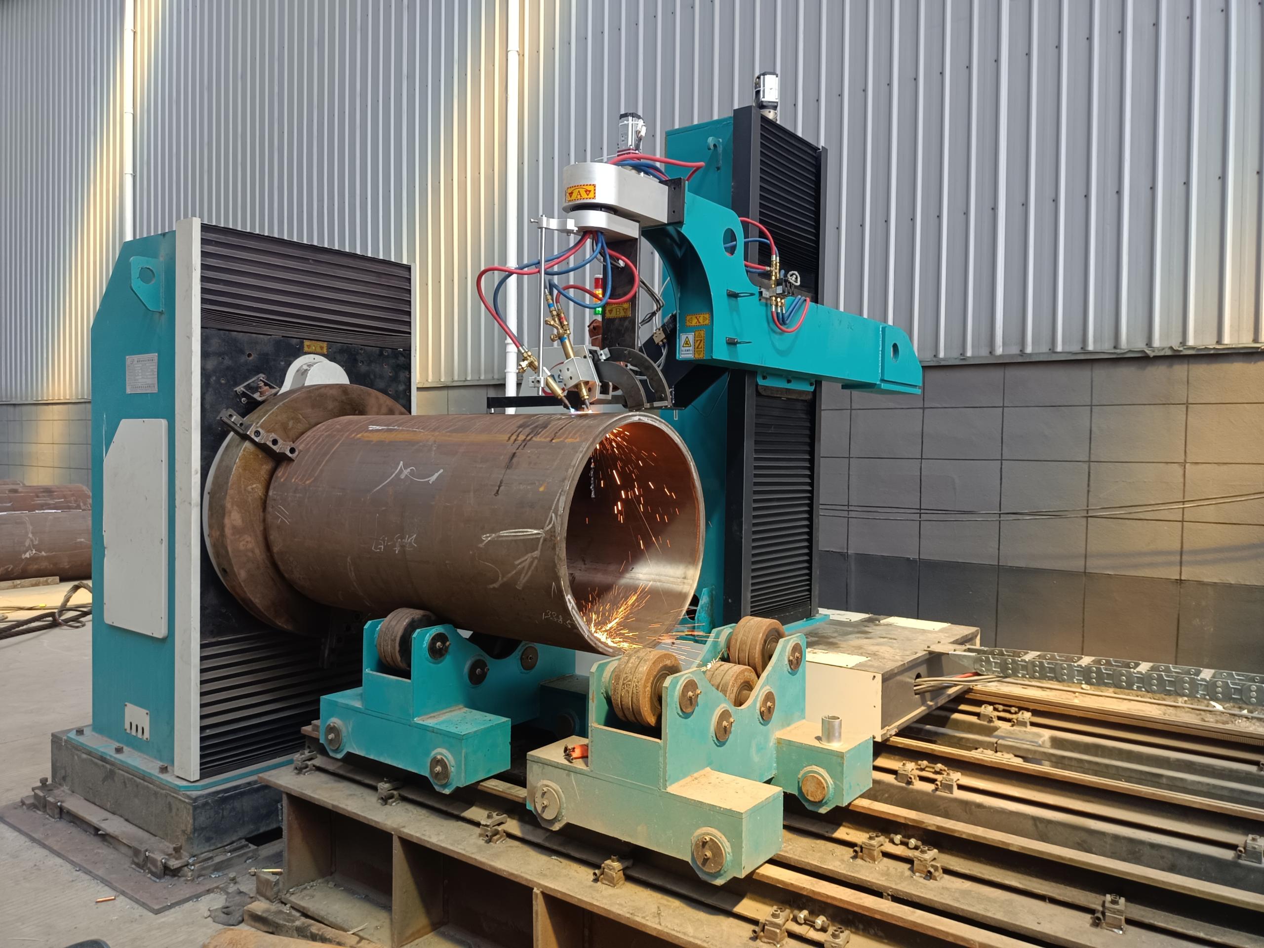 江蘇南通大管徑壁厚相貫線切割機 海工壓力容器管道切斷開孔打坡口 江蘇南通大管徑壁厚相貫線切割機 海工壓力容器管道切斷開孔打坡口
