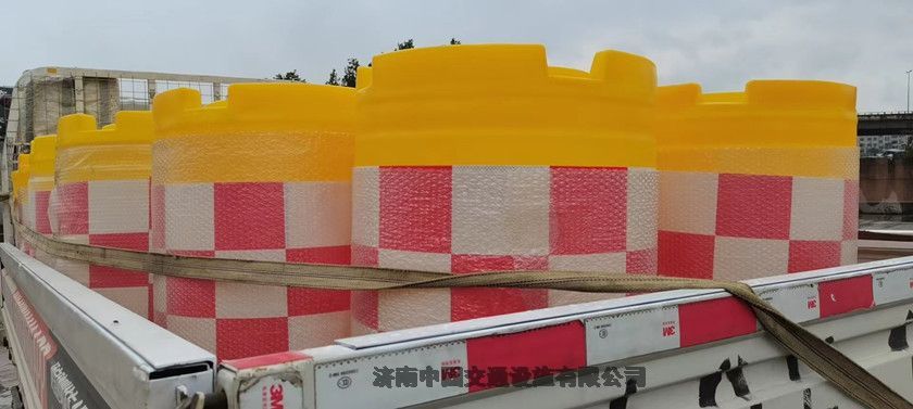 威海滾塑塑料防撞桶廠家 威海滾塑塑料防撞桶廠家