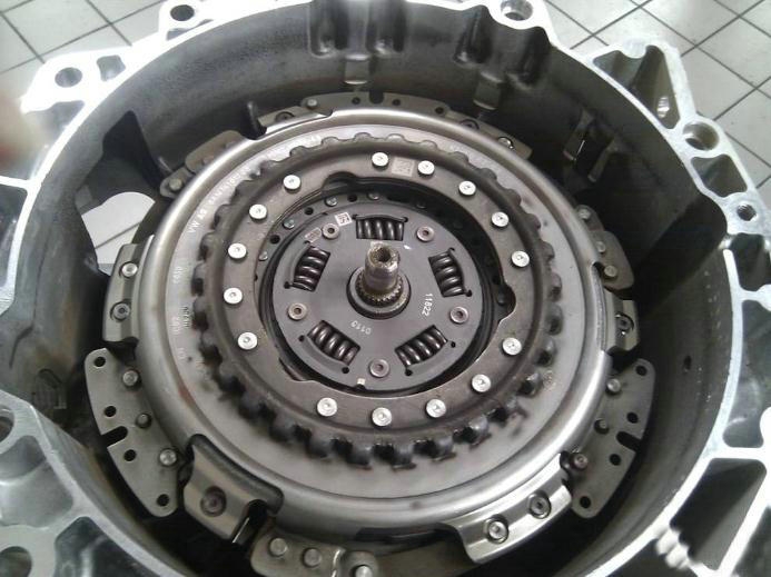 襄陽雙離合變速器2000W連續激光焊接機 襄陽雙離合變速器2000W連續激光焊接機