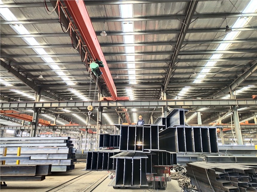 北海Q235B鍍鋅C型鋼廠家300*150*6*8 北海Q235B鍍鋅C型鋼廠家300*150*6*8