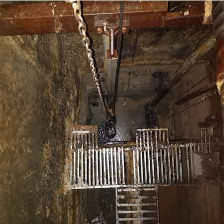 ɽ^(q)ܵϴɽ^(q)RͰT